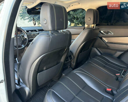 Білий Ленд Ровер Рендж Ровер Велар, об'ємом двигуна 2 л та пробігом 88 тис. км за 35900 $, фото 13 на Automoto.ua