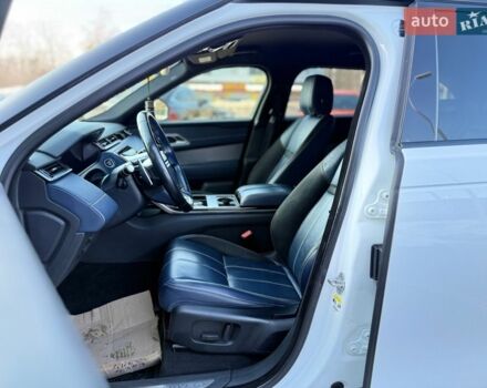 Белый Ленд Ровер Рендж Ровер Велар, объемом двигателя 2 л и пробегом 134 тыс. км за 29999 $, фото 63 на Automoto.ua