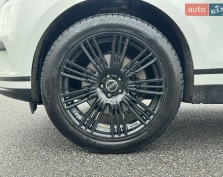 Белый Ленд Ровер Рендж Ровер Велар, объемом двигателя 3 л и пробегом 93 тыс. км за 33000 $, фото 9 на Automoto.ua