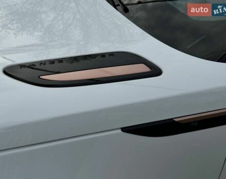 Белый Ленд Ровер Рендж Ровер Велар, объемом двигателя 2.99 л и пробегом 106 тыс. км за 39900 $, фото 32 на Automoto.ua