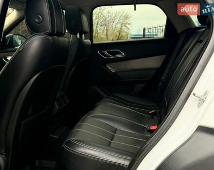 Білий Ленд Ровер Рендж Ровер Велар, об'ємом двигуна 2 л та пробігом 110 тис. км за 38500 $, фото 28 на Automoto.ua