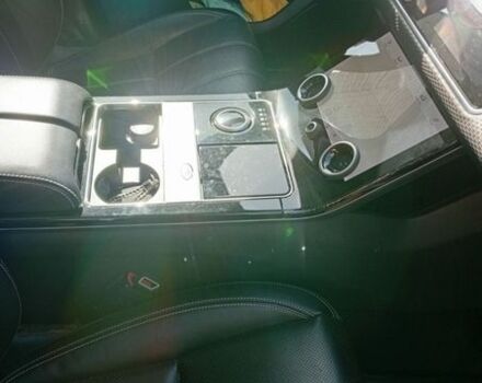 Белый Ленд Ровер Рендж Ровер Велар, объемом двигателя 2 л и пробегом 109 тыс. км за 31000 $, фото 90 на Automoto.ua