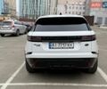 Белый Ленд Ровер Рендж Ровер Велар, объемом двигателя 2 л и пробегом 92 тыс. км за 35300 $, фото 4 на Automoto.ua