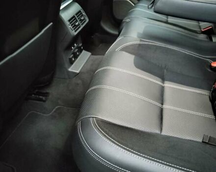 Белый Ленд Ровер Рендж Ровер Велар, объемом двигателя 3 л и пробегом 33 тыс. км за 42300 $, фото 28 на Automoto.ua