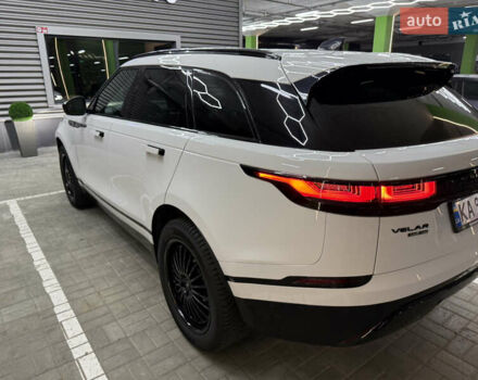 Белый Ленд Ровер Рендж Ровер Велар, объемом двигателя 2 л и пробегом 87 тыс. км за 33300 $, фото 4 на Automoto.ua