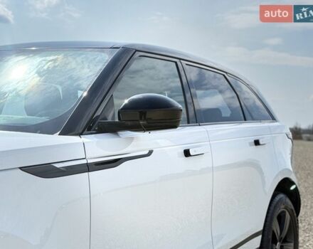 Білий Ленд Ровер Рендж Ровер Велар, об'ємом двигуна 2 л та пробігом 134 тис. км за 28999 $, фото 36 на Automoto.ua