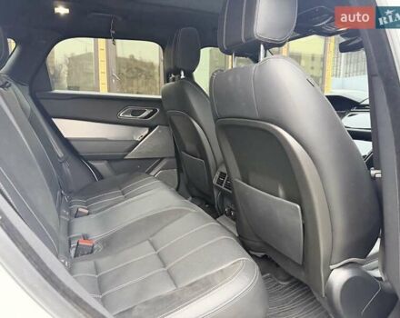 Білий Ленд Ровер Рендж Ровер Велар, об'ємом двигуна 2 л та пробігом 208 тис. км за 29999 $, фото 17 на Automoto.ua