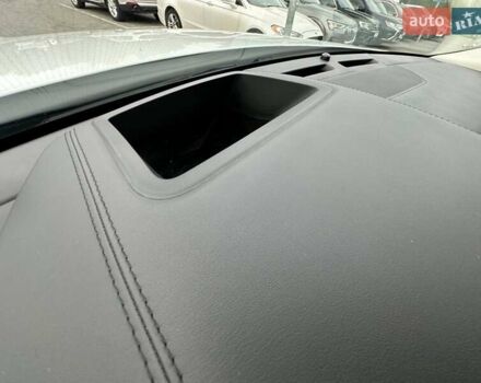 Белый Ленд Ровер Рендж Ровер Велар, объемом двигателя 2.99 л и пробегом 106 тыс. км за 43900 $, фото 15 на Automoto.ua
