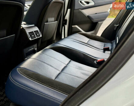 Белый Ленд Ровер Рендж Ровер Велар, объемом двигателя 2 л и пробегом 134 тыс. км за 33999 $, фото 59 на Automoto.ua