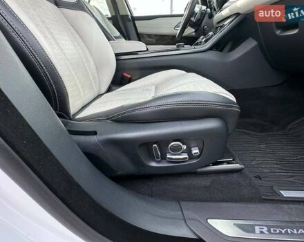 Белый Ленд Ровер Рендж Ровер Велар, объемом двигателя 2.99 л и пробегом 106 тыс. км за 43900 $, фото 39 на Automoto.ua