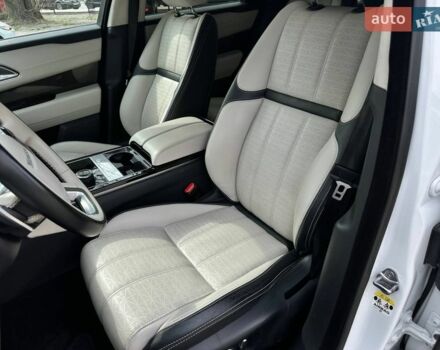 Белый Ленд Ровер Рендж Ровер Велар, объемом двигателя 2.99 л и пробегом 106 тыс. км за 39900 $, фото 17 на Automoto.ua