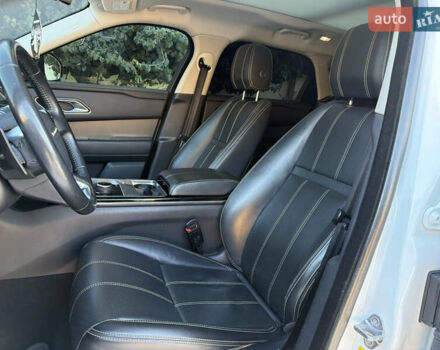 Білий Ленд Ровер Рендж Ровер Велар, об'ємом двигуна 2 л та пробігом 88 тис. км за 35900 $, фото 12 на Automoto.ua