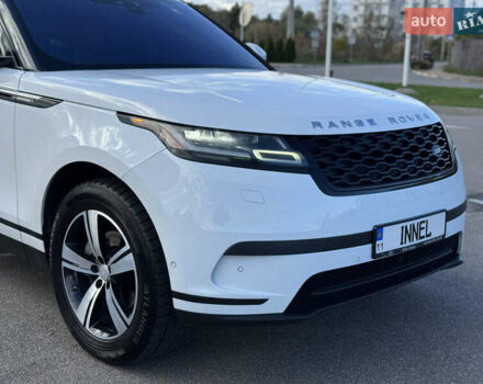 Белый Ленд Ровер Рендж Ровер Велар, объемом двигателя 2 л и пробегом 188 тыс. км за 28700 $, фото 9 на Automoto.ua