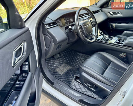 Белый Ленд Ровер Рендж Ровер Велар, объемом двигателя 2 л и пробегом 127 тыс. км за 29500 $, фото 15 на Automoto.ua