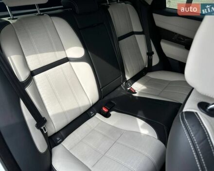 Белый Ленд Ровер Рендж Ровер Велар, объемом двигателя 2.99 л и пробегом 106 тыс. км за 39900 $, фото 18 на Automoto.ua