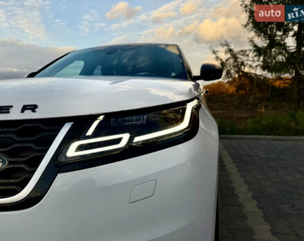 Белый Ленд Ровер Рендж Ровер Велар, объемом двигателя 2 л и пробегом 134 тыс. км за 33999 $, фото 96 на Automoto.ua