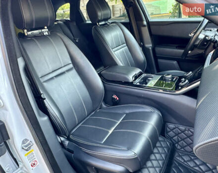 Белый Ленд Ровер Рендж Ровер Велар, объемом двигателя 2 л и пробегом 127 тыс. км за 29900 $, фото 12 на Automoto.ua