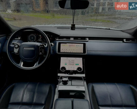 Белый Ленд Ровер Рендж Ровер Велар, объемом двигателя 2 л и пробегом 130 тыс. км за 32500 $, фото 60 на Automoto.ua