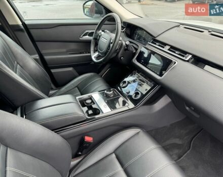 Белый Ленд Ровер Рендж Ровер Велар, объемом двигателя 3 л и пробегом 93 тыс. км за 33000 $, фото 23 на Automoto.ua