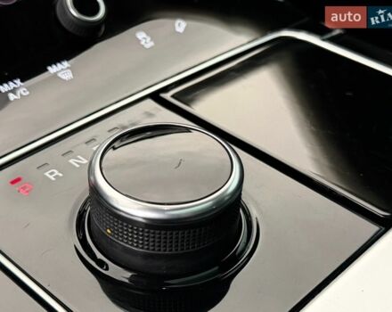 Білий Ленд Ровер Рендж Ровер Велар, об'ємом двигуна 2 л та пробігом 110 тис. км за 38500 $, фото 44 на Automoto.ua