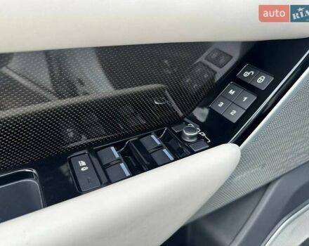 Белый Ленд Ровер Рендж Ровер Велар, объемом двигателя 2.99 л и пробегом 106 тыс. км за 43900 $, фото 10 на Automoto.ua