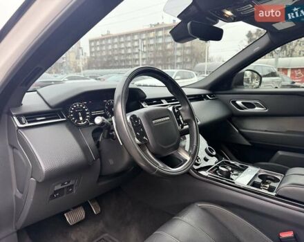 Білий Ленд Ровер Рендж Ровер Велар, об'ємом двигуна 2 л та пробігом 208 тис. км за 29999 $, фото 19 на Automoto.ua