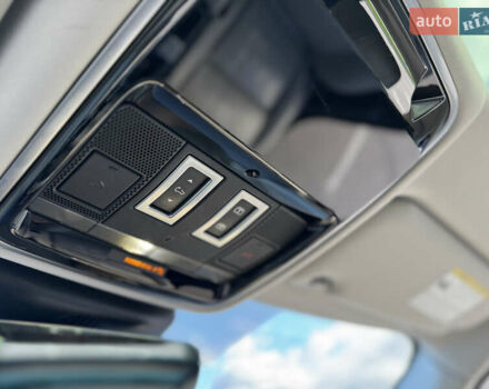 Белый Ленд Ровер Рендж Ровер Велар, объемом двигателя 2 л и пробегом 188 тыс. км за 28700 $, фото 34 на Automoto.ua