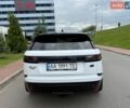 Білий Ленд Ровер Рендж Ровер Велар, об'ємом двигуна 2 л та пробігом 152 тис. км за 32900 $, фото 9 на Automoto.ua