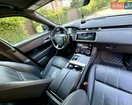 Белый Ленд Ровер Рендж Ровер Велар, объемом двигателя 2 л и пробегом 124 тыс. км за 32300 $, фото 16 на Automoto.ua