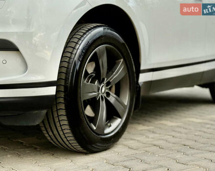 Белый Ленд Ровер Рендж Ровер Велар, объемом двигателя 2 л и пробегом 134 тыс. км за 33999 $, фото 9 на Automoto.ua