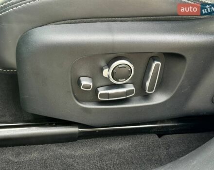 Белый Ленд Ровер Рендж Ровер Велар, объемом двигателя 2.99 л и пробегом 106 тыс. км за 39900 $, фото 37 на Automoto.ua