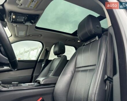 Белый Ленд Ровер Рендж Ровер Велар, объемом двигателя 3 л и пробегом 93 тыс. км за 33000 $, фото 13 на Automoto.ua