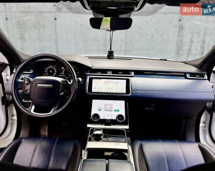 Белый Ленд Ровер Рендж Ровер Велар, объемом двигателя 2 л и пробегом 134 тыс. км за 33999 $, фото 76 на Automoto.ua