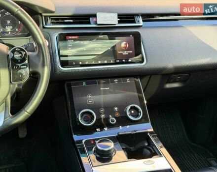 Белый Ленд Ровер Рендж Ровер Велар, объемом двигателя 2 л и пробегом 90 тыс. км за 33900 $, фото 10 на Automoto.ua