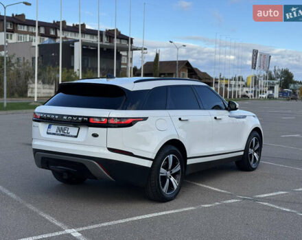 Белый Ленд Ровер Рендж Ровер Велар, объемом двигателя 2 л и пробегом 188 тыс. км за 28700 $, фото 4 на Automoto.ua