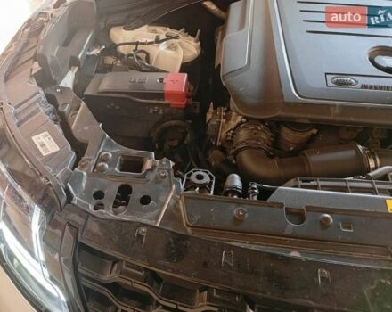 Белый Ленд Ровер Рендж Ровер Велар, объемом двигателя 2 л и пробегом 109 тыс. км за 31000 $, фото 82 на Automoto.ua