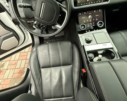 Белый Ленд Ровер Рендж Ровер Велар, объемом двигателя 2 л и пробегом 87 тыс. км за 33300 $, фото 19 на Automoto.ua