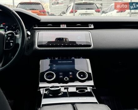 Білий Ленд Ровер Рендж Ровер Велар, об'ємом двигуна 2 л та пробігом 110 тис. км за 38500 $, фото 41 на Automoto.ua