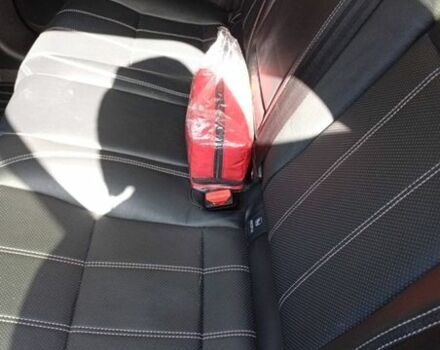 Белый Ленд Ровер Рендж Ровер Велар, объемом двигателя 2 л и пробегом 109 тыс. км за 31000 $, фото 11 на Automoto.ua