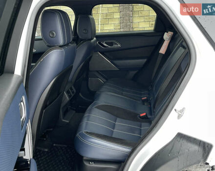 Белый Ленд Ровер Рендж Ровер Велар, объемом двигателя 2 л и пробегом 155 тыс. км за 29500 $, фото 24 на Automoto.ua