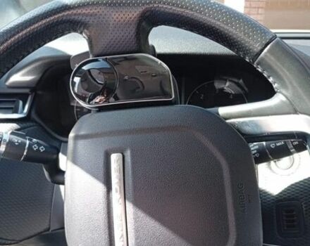 Белый Ленд Ровер Рендж Ровер Велар, объемом двигателя 2 л и пробегом 109 тыс. км за 31000 $, фото 95 на Automoto.ua