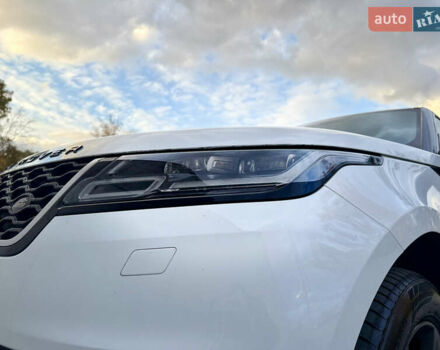 Белый Ленд Ровер Рендж Ровер Велар, объемом двигателя 2 л и пробегом 134 тыс. км за 33999 $, фото 46 на Automoto.ua