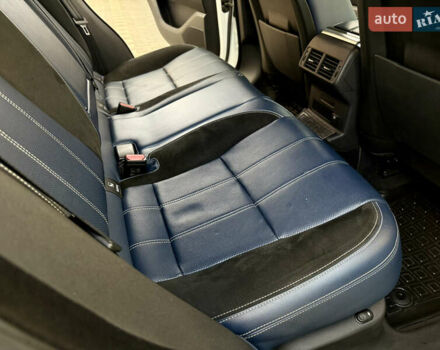 Белый Ленд Ровер Рендж Ровер Велар, объемом двигателя 2 л и пробегом 134 тыс. км за 33999 $, фото 67 на Automoto.ua