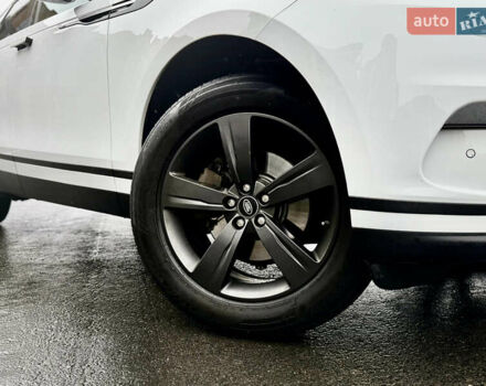 Білий Ленд Ровер Рендж Ровер Велар, об'ємом двигуна 2 л та пробігом 134 тис. км за 29999 $, фото 17 на Automoto.ua