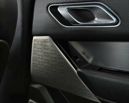 Белый Ленд Ровер Рендж Ровер Велар, объемом двигателя 3 л и пробегом 95 тыс. км за 39500 $, фото 52 на Automoto.ua