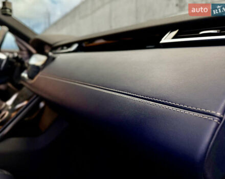 Белый Ленд Ровер Рендж Ровер Велар, объемом двигателя 2 л и пробегом 134 тыс. км за 33999 $, фото 83 на Automoto.ua