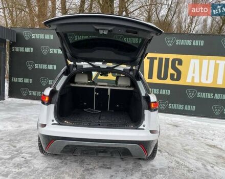 Білий Ленд Ровер Рендж Ровер Велар, об'ємом двигуна 2 л та пробігом 78 тис. км за 35900 $, фото 9 на Automoto.ua