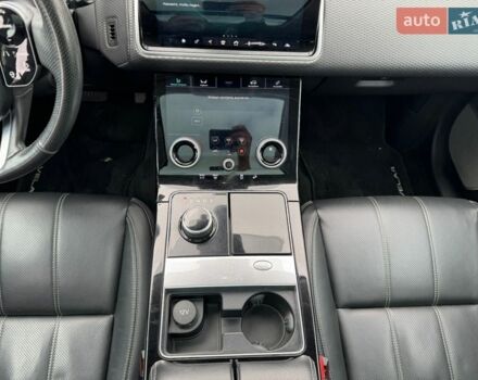 Белый Ленд Ровер Рендж Ровер Велар, объемом двигателя 3 л и пробегом 93 тыс. км за 33000 $, фото 21 на Automoto.ua