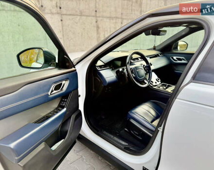 Белый Ленд Ровер Рендж Ровер Велар, объемом двигателя 2 л и пробегом 134 тыс. км за 33999 $, фото 48 на Automoto.ua