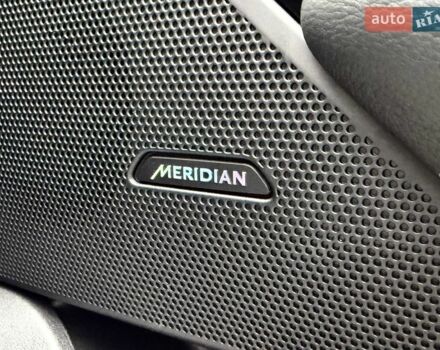 Білий Ленд Ровер Рендж Ровер Велар, об'ємом двигуна 2 л та пробігом 110 тис. км за 38500 $, фото 32 на Automoto.ua